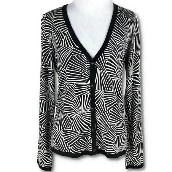 Judith Hart  sweater size S 32% silk clamshell zebra print V-neck cardigan - Picture 1 of 8
